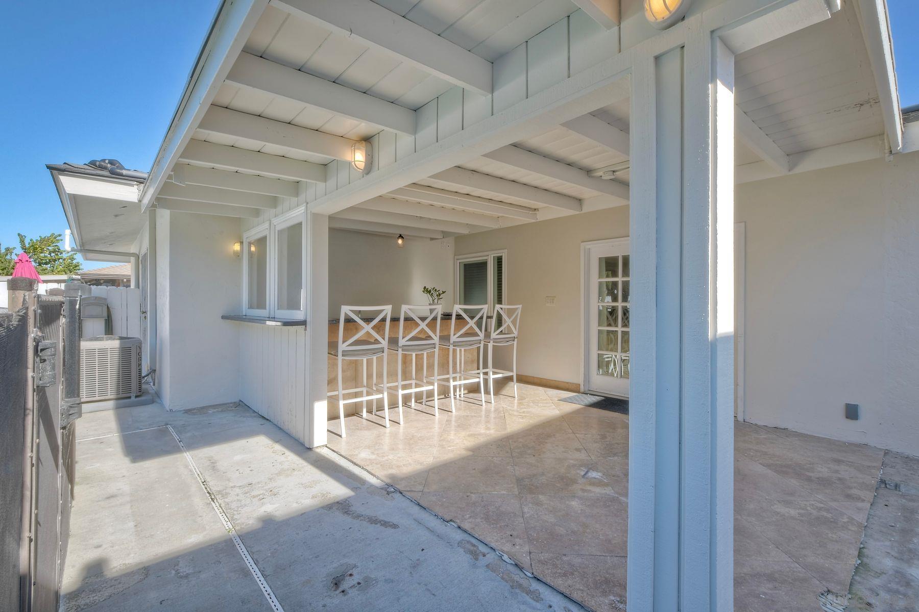 Detail Gallery Image 22 of 26 For 2372  Worden St, San Diego,  CA 92107 - 4 Beds | 2 Baths