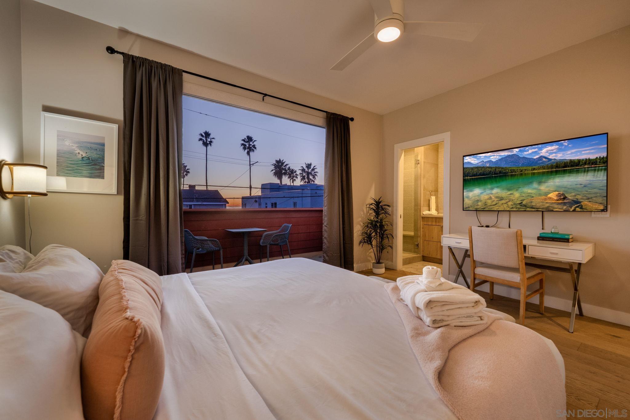 Detail Gallery Image 10 of 75 For 523 S Myers St, Oceanside,  CA 92054 - 4 Beds | 3/1 Baths