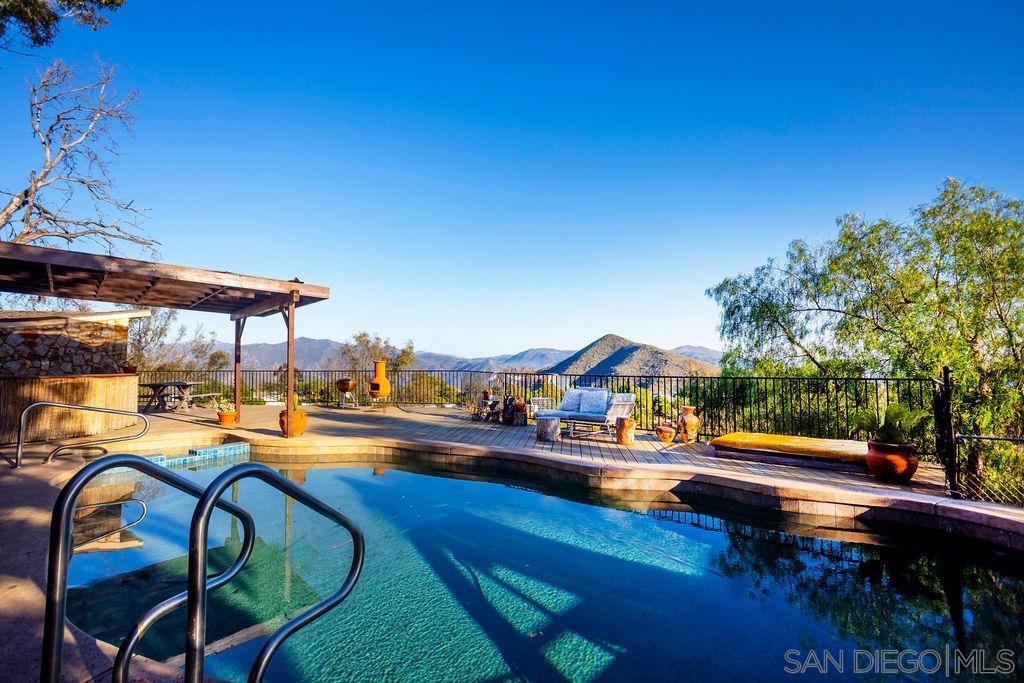 Detail Gallery Image 28 of 53 For 255  Hillside Place, El Cajon,  CA 92021 - 4 Beds | 3/1 Baths