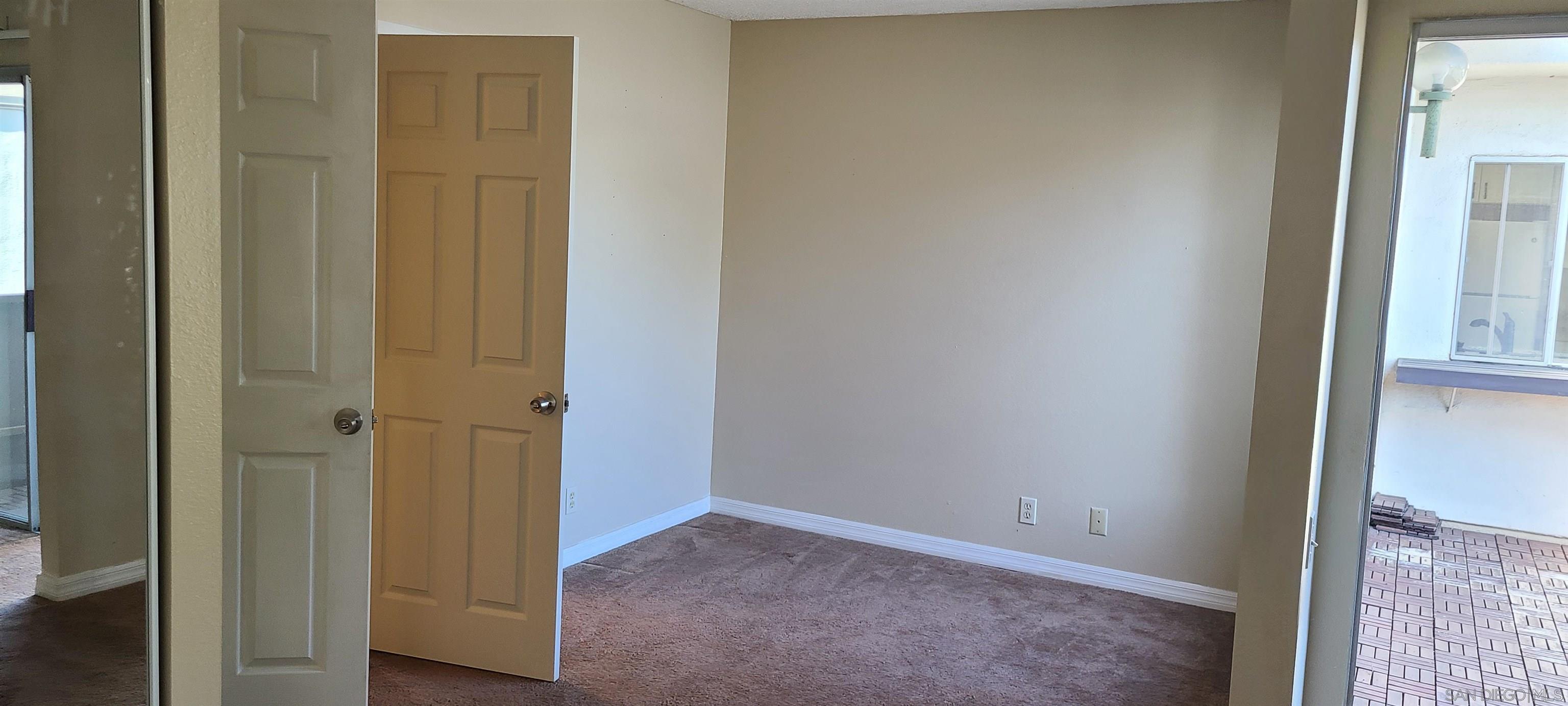 Detail Gallery Image 15 of 42 For 1395  Caminito Gabaldon  #C,  San Diego,  CA 92108 - 2 Beds | 1 Baths