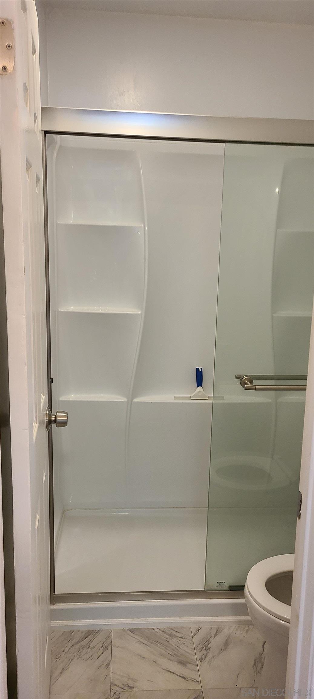 Detail Gallery Image 21 of 42 For 1395  Caminito Gabaldon  #C,  San Diego,  CA 92108 - 2 Beds | 1 Baths