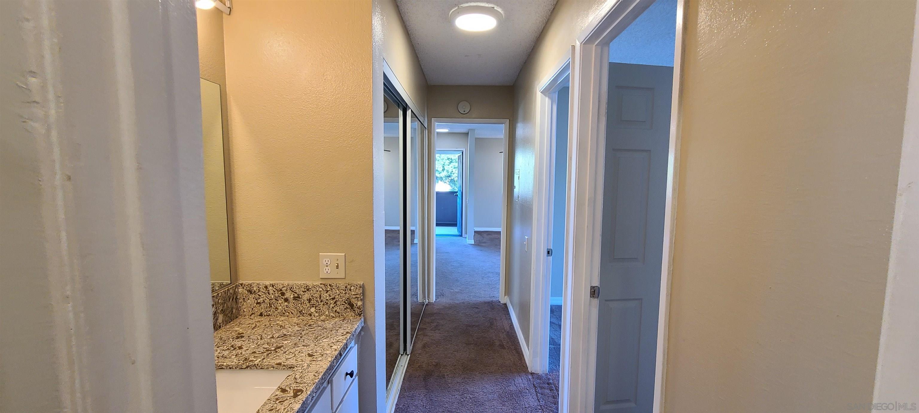 Detail Gallery Image 28 of 42 For 1395  Caminito Gabaldon  #C,  San Diego,  CA 92108 - 2 Beds | 1 Baths