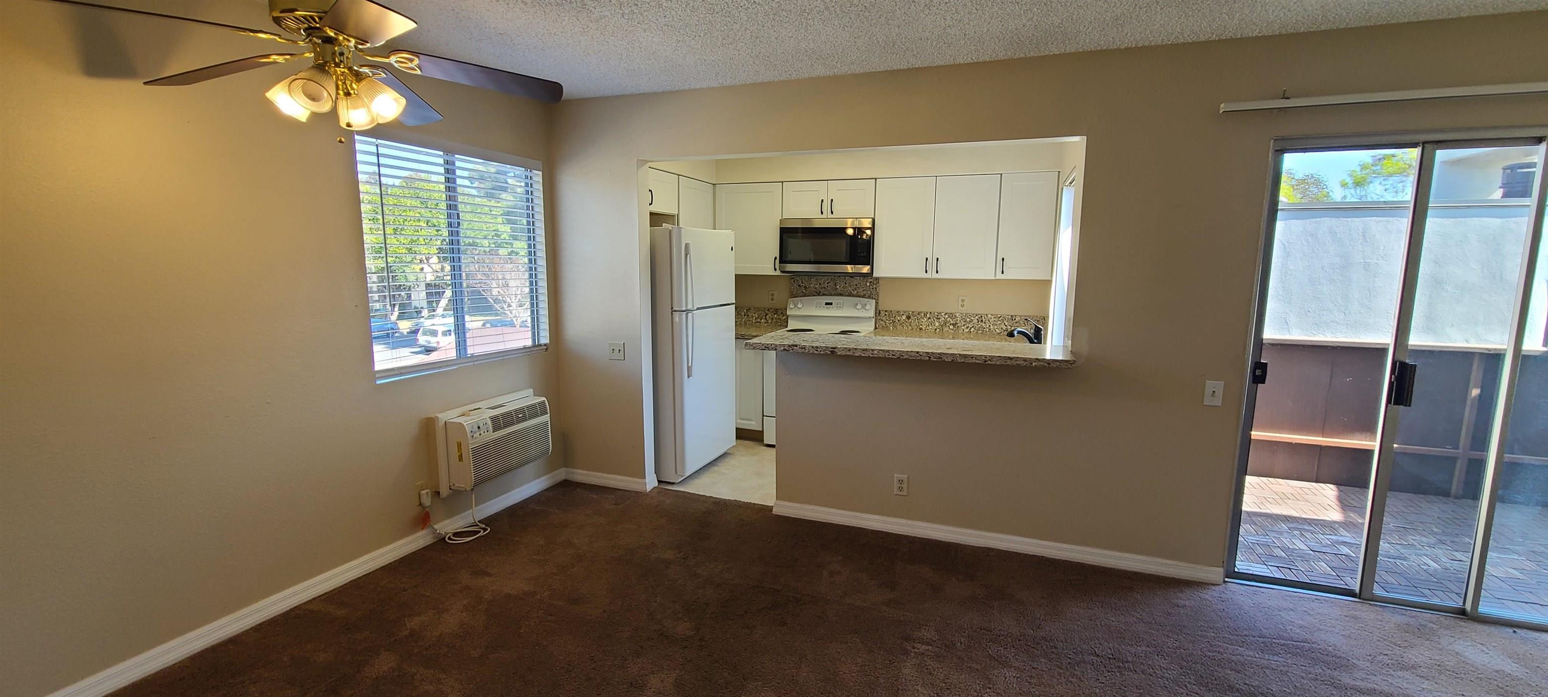 Detail Gallery Image 35 of 42 For 1395  Caminito Gabaldon  #C,  San Diego,  CA 92108 - 2 Beds | 1 Baths