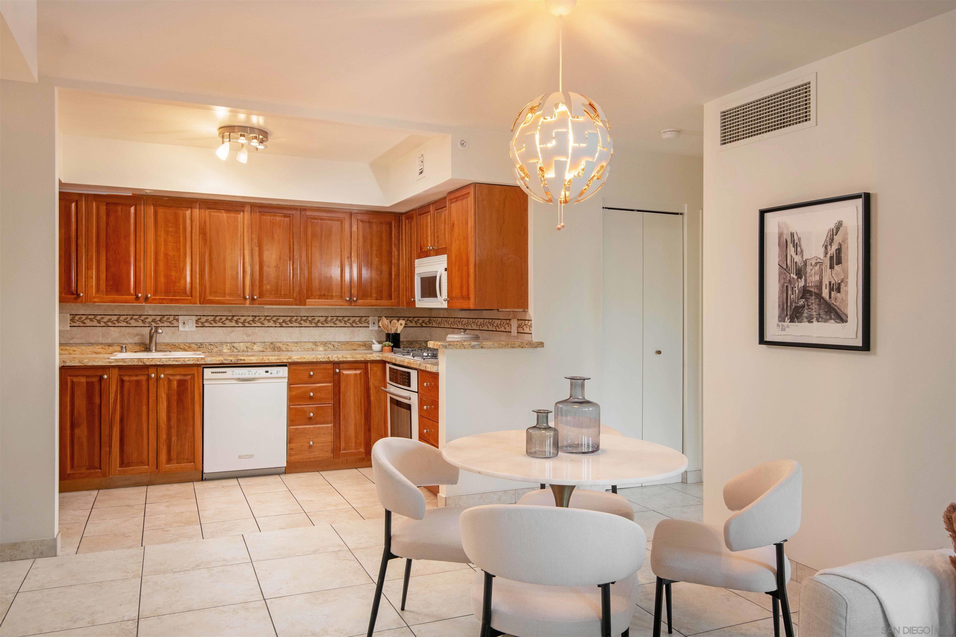 Detail Gallery Image 35 of 50 For 500 W Harbor Drive  #413,  San Diego,  CA 92101 - 2 Beds | 2 Baths