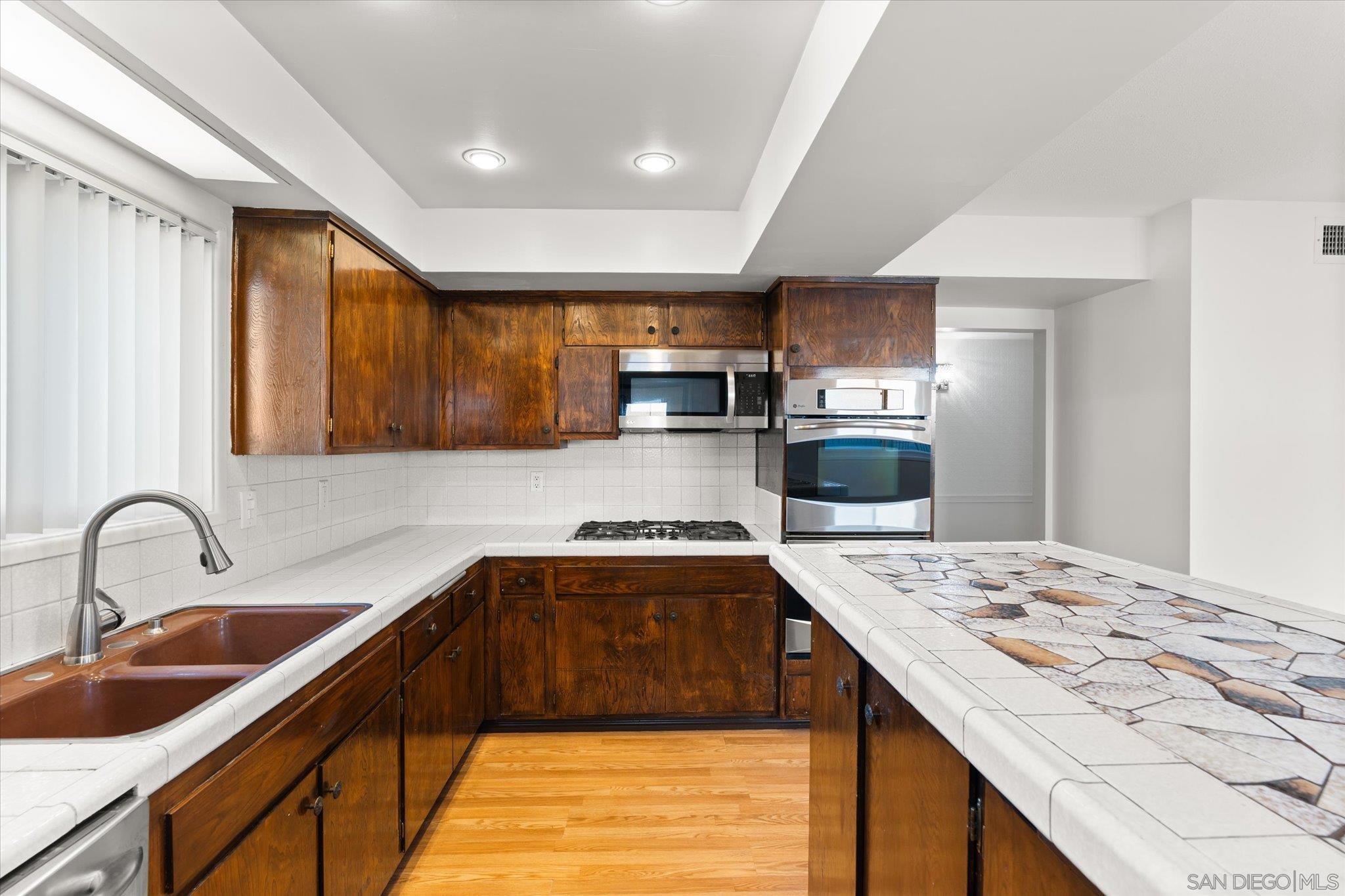 Detail Gallery Image 11 of 62 For 11518  205th St, Lakewood,  CA 90715 - 3 Beds | 2 Baths