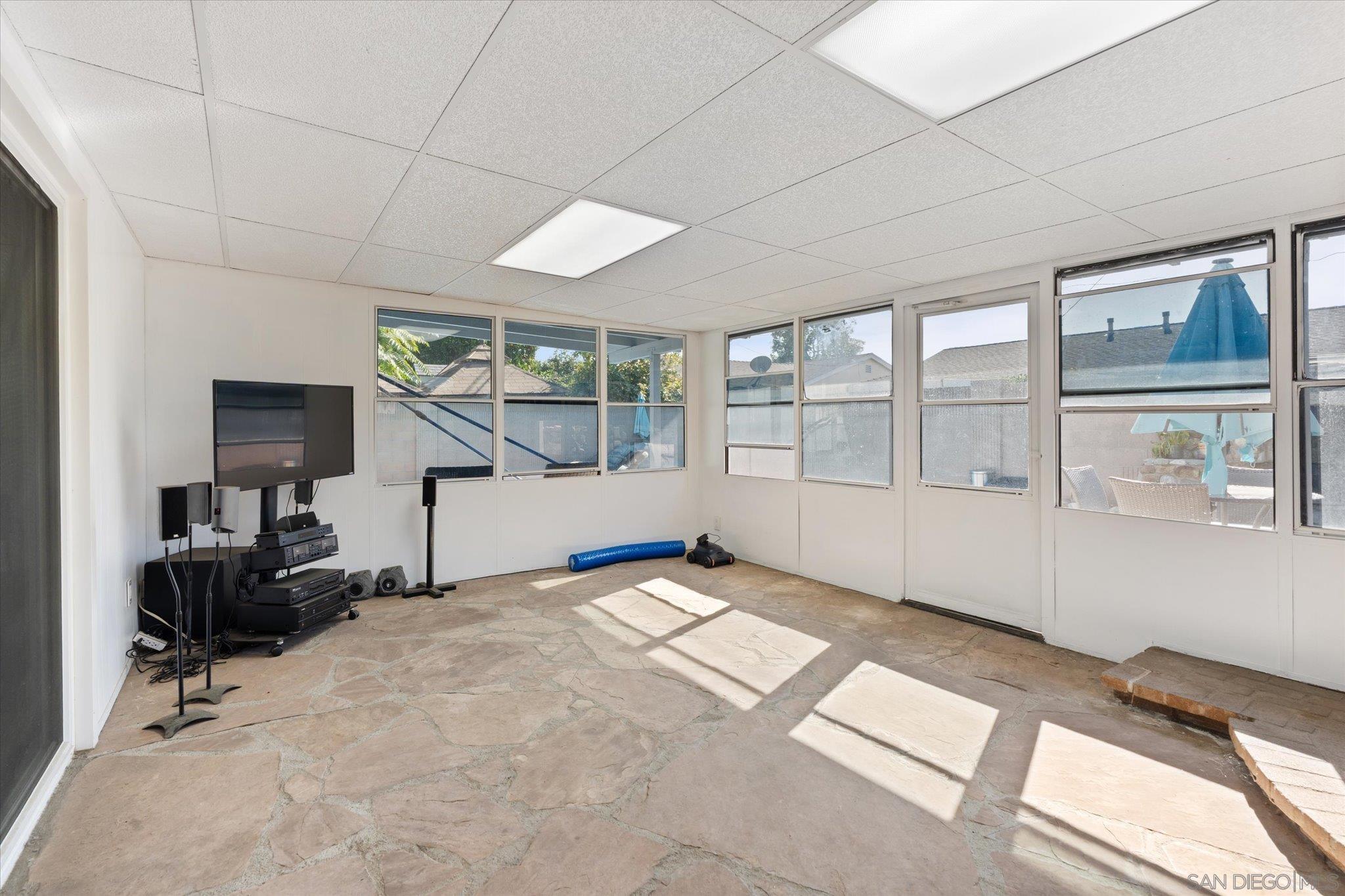 Detail Gallery Image 25 of 62 For 11518  205th St, Lakewood,  CA 90715 - 3 Beds | 2 Baths