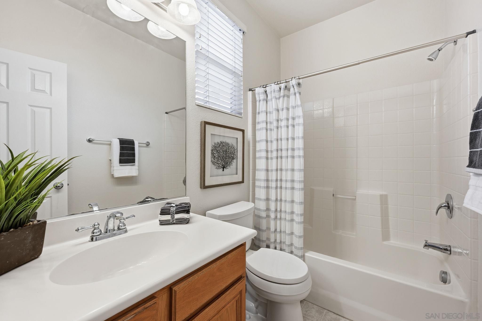 Detail Gallery Image 15 of 32 For 2847  Escala Cir, San Diego,  CA 92108 - 3 Beds | 3 Baths