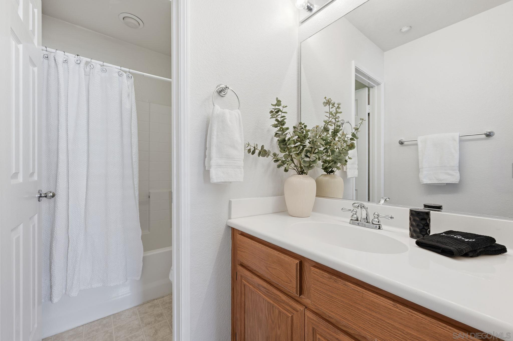 Detail Gallery Image 19 of 32 For 2847  Escala Cir, San Diego,  CA 92108 - 3 Beds | 3 Baths