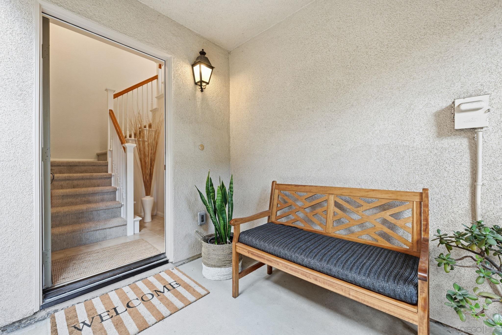 Detail Gallery Image 3 of 32 For 2847  Escala Cir, San Diego,  CA 92108 - 3 Beds | 3 Baths