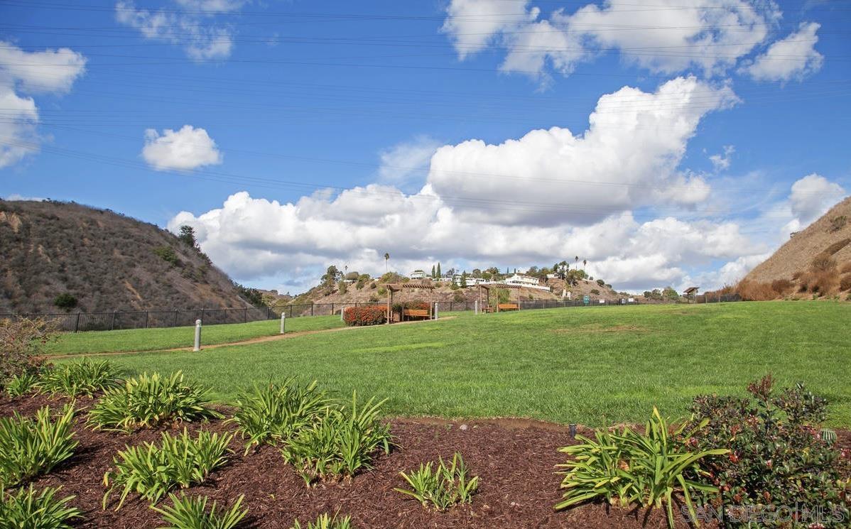 Detail Gallery Image 27 of 32 For 2847  Escala Cir, San Diego,  CA 92108 - 3 Beds | 3 Baths