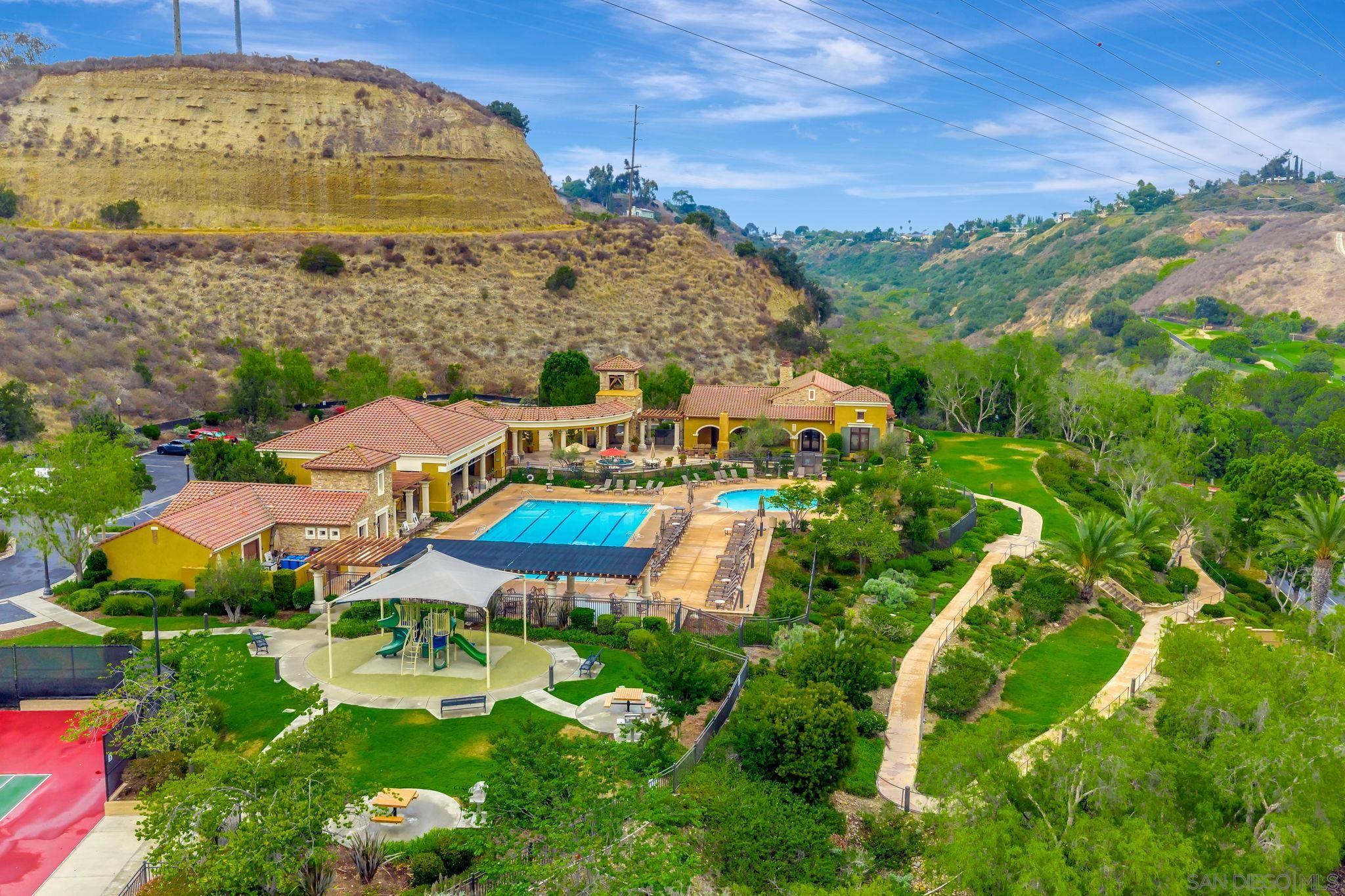 Detail Gallery Image 30 of 32 For 2847  Escala Cir, San Diego,  CA 92108 - 3 Beds | 3 Baths