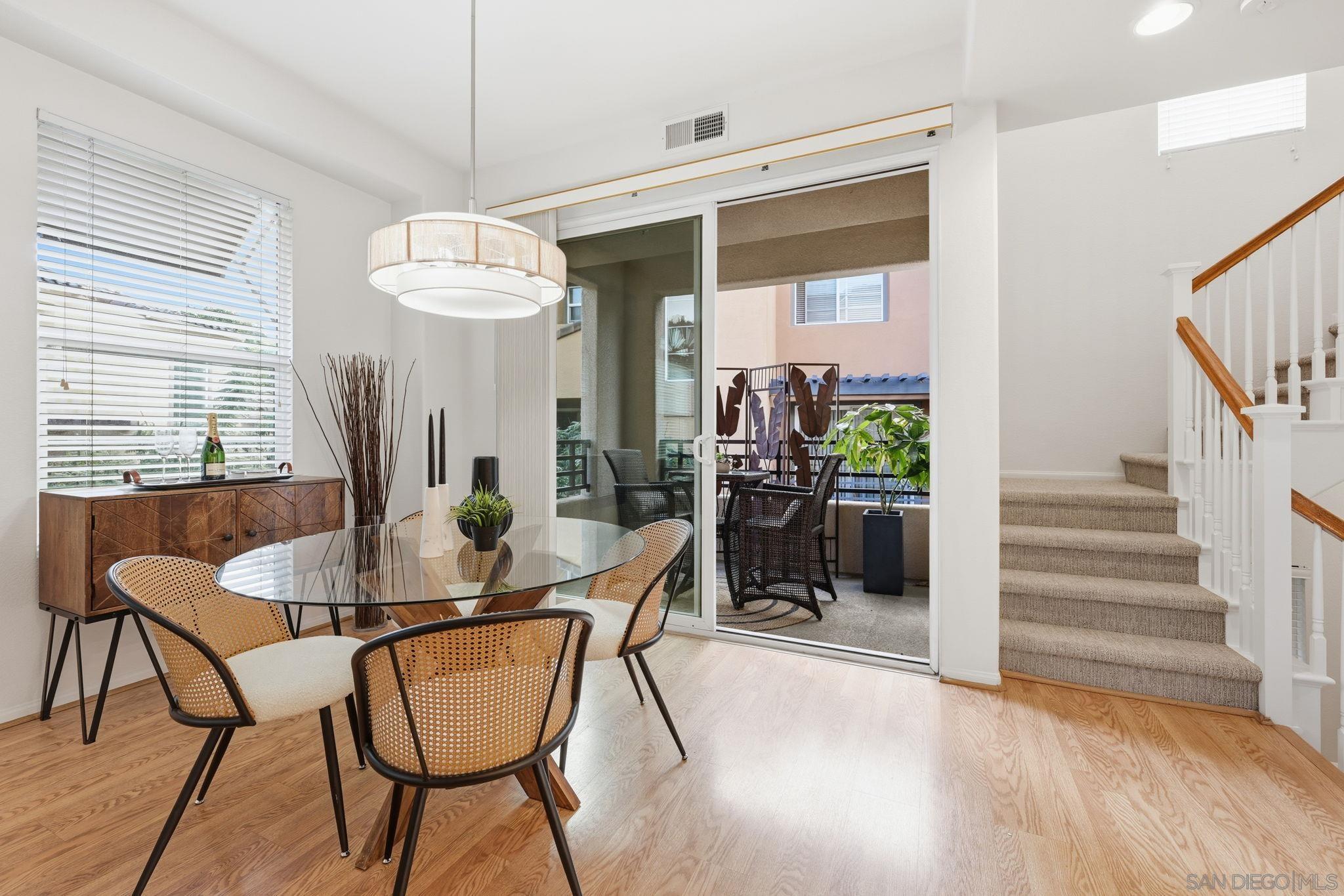 Detail Gallery Image 5 of 32 For 2847  Escala Cir, San Diego,  CA 92108 - 3 Beds | 3 Baths