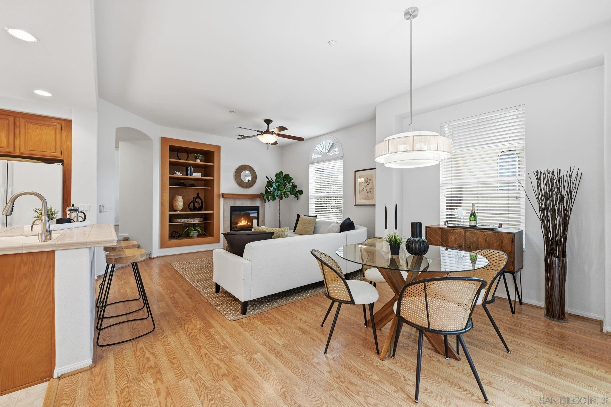 Detail Gallery Image 6 of 32 For 2847  Escala Cir, San Diego,  CA 92108 - 3 Beds | 3 Baths