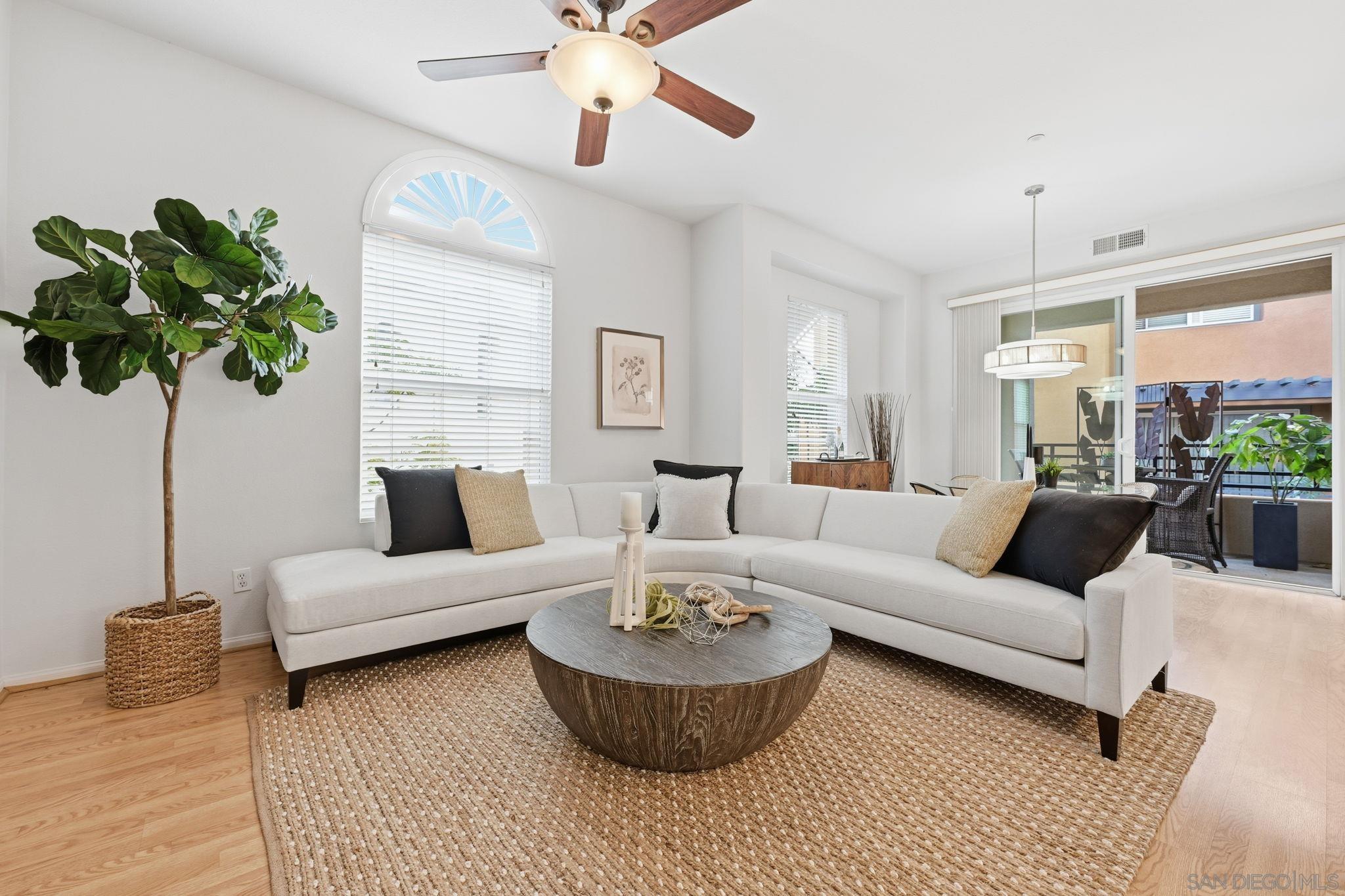 Detail Gallery Image 9 of 32 For 2847  Escala Cir, San Diego,  CA 92108 - 3 Beds | 3 Baths