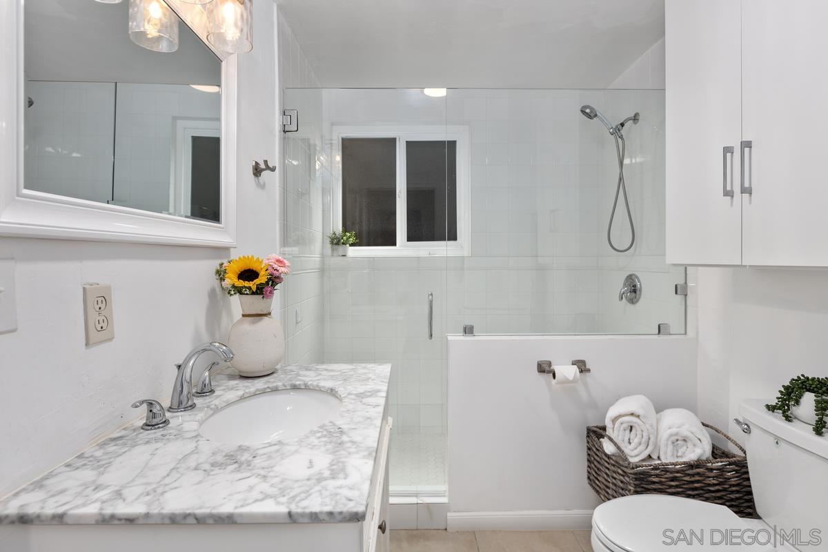 Detail Gallery Image 20 of 27 For 8040  Girard Ave  #2,  La Jolla,  CA 92037 - 2 Beds | 1 Baths