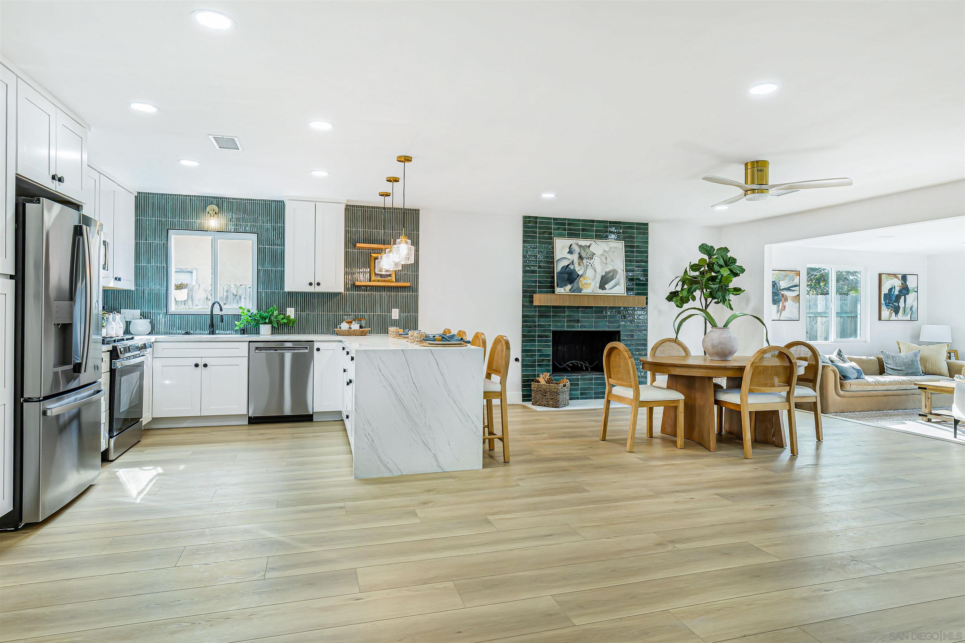 Detail Gallery Image 9 of 28 For 4820  Siesta Dr, Oceanside,  CA 92057 - 3 Beds | 2 Baths