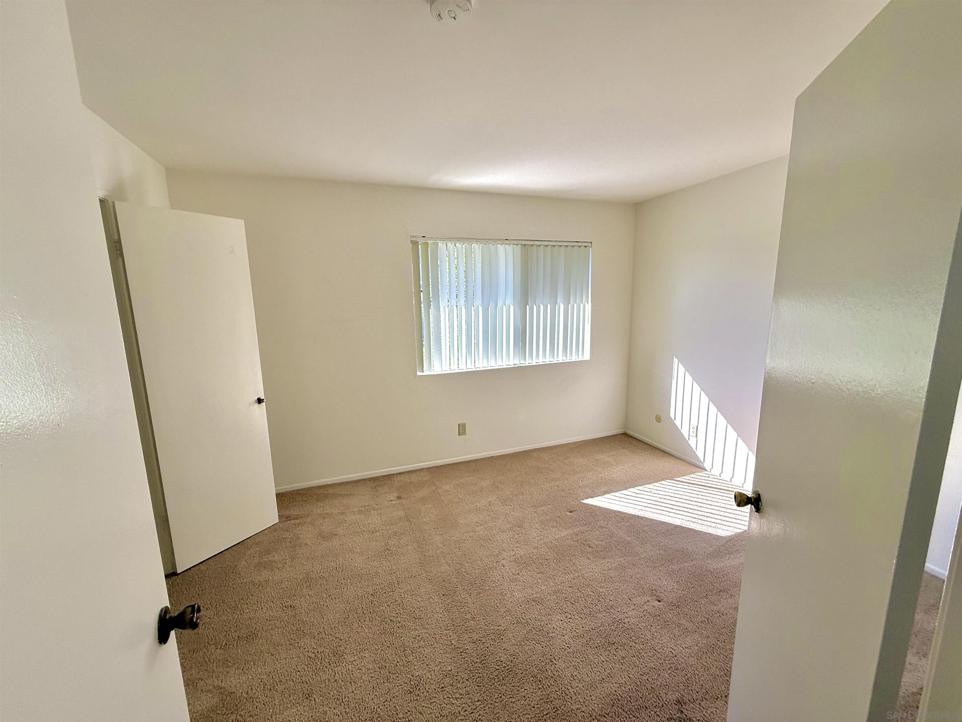 Detail Gallery Image 9 of 11 For 2139  via Esmarca, Oceanside,  CA 92054 - 2 Beds | 1/1 Baths