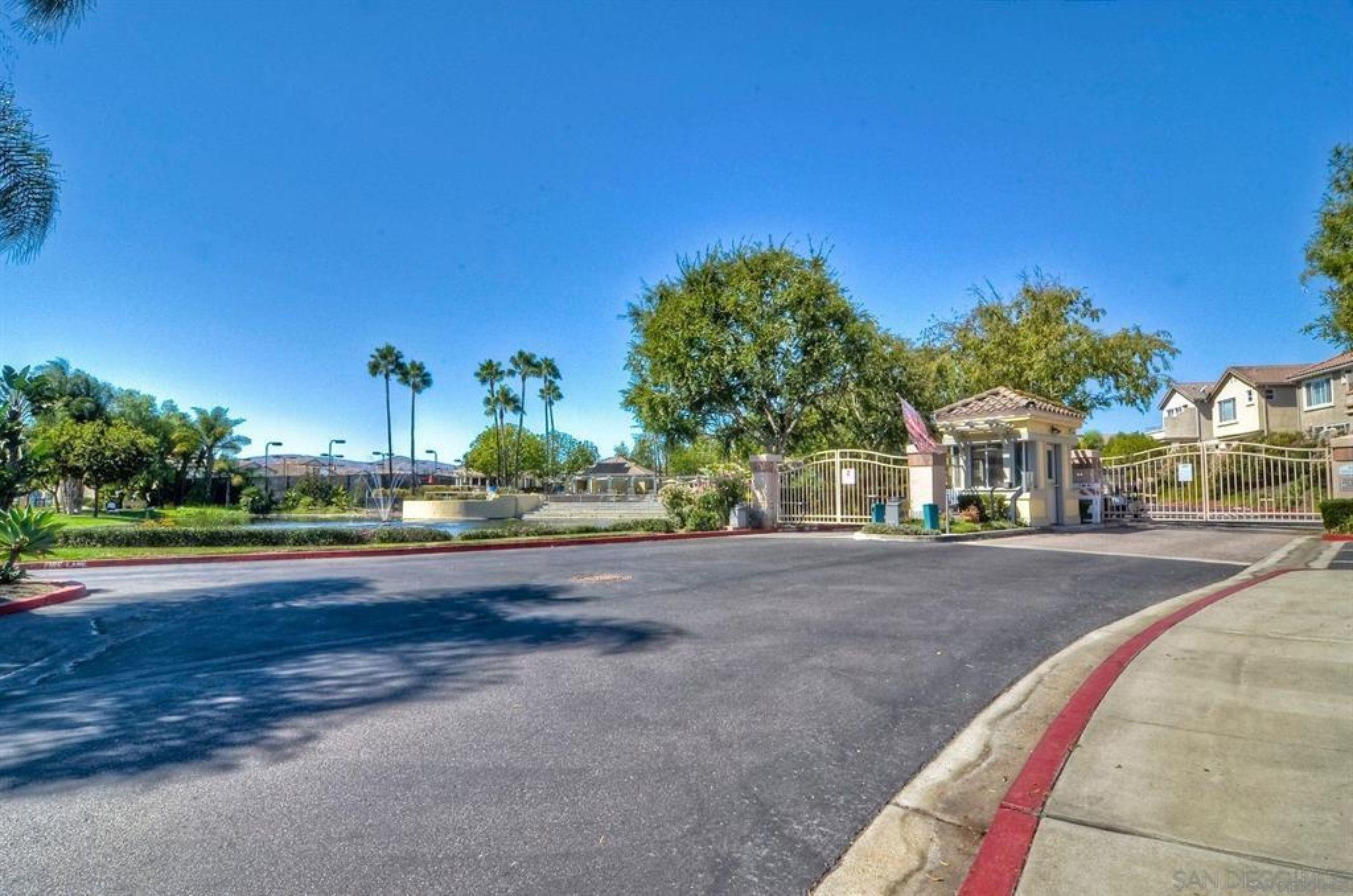 Detail Gallery Image 32 of 53 For 18523  Caminito Pasadero  355, San Diego,  CA 92128 - 2 Beds | 2 Baths