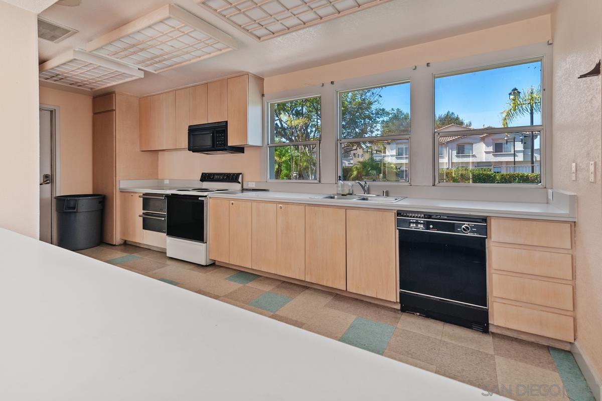 Detail Gallery Image 49 of 53 For 18523  Caminito Pasadero  355, San Diego,  CA 92128 - 2 Beds | 2 Baths