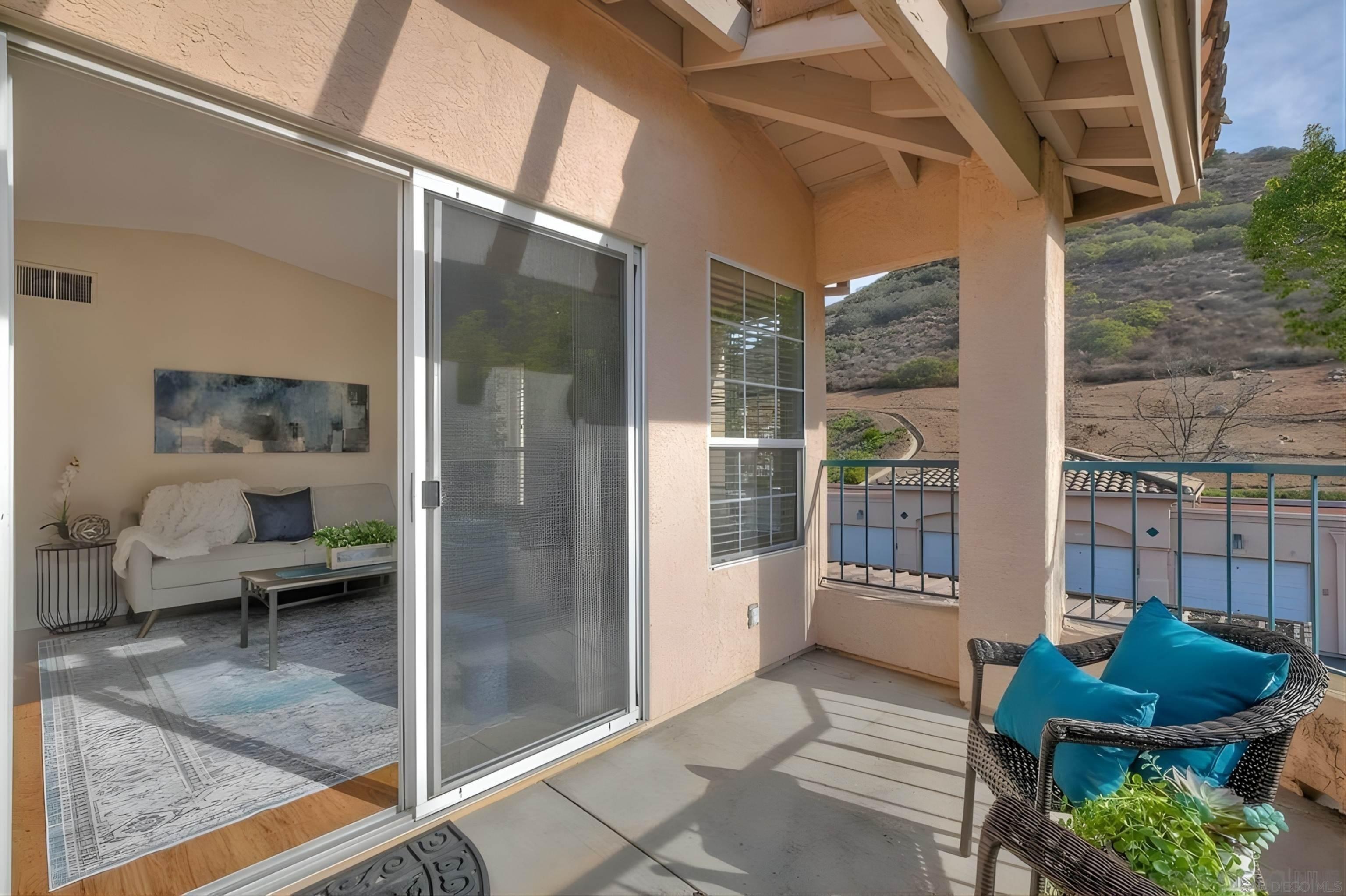 Detail Gallery Image 10 of 53 For 18523  Caminito Pasadero  355, San Diego,  CA 92128 - 2 Beds | 2 Baths