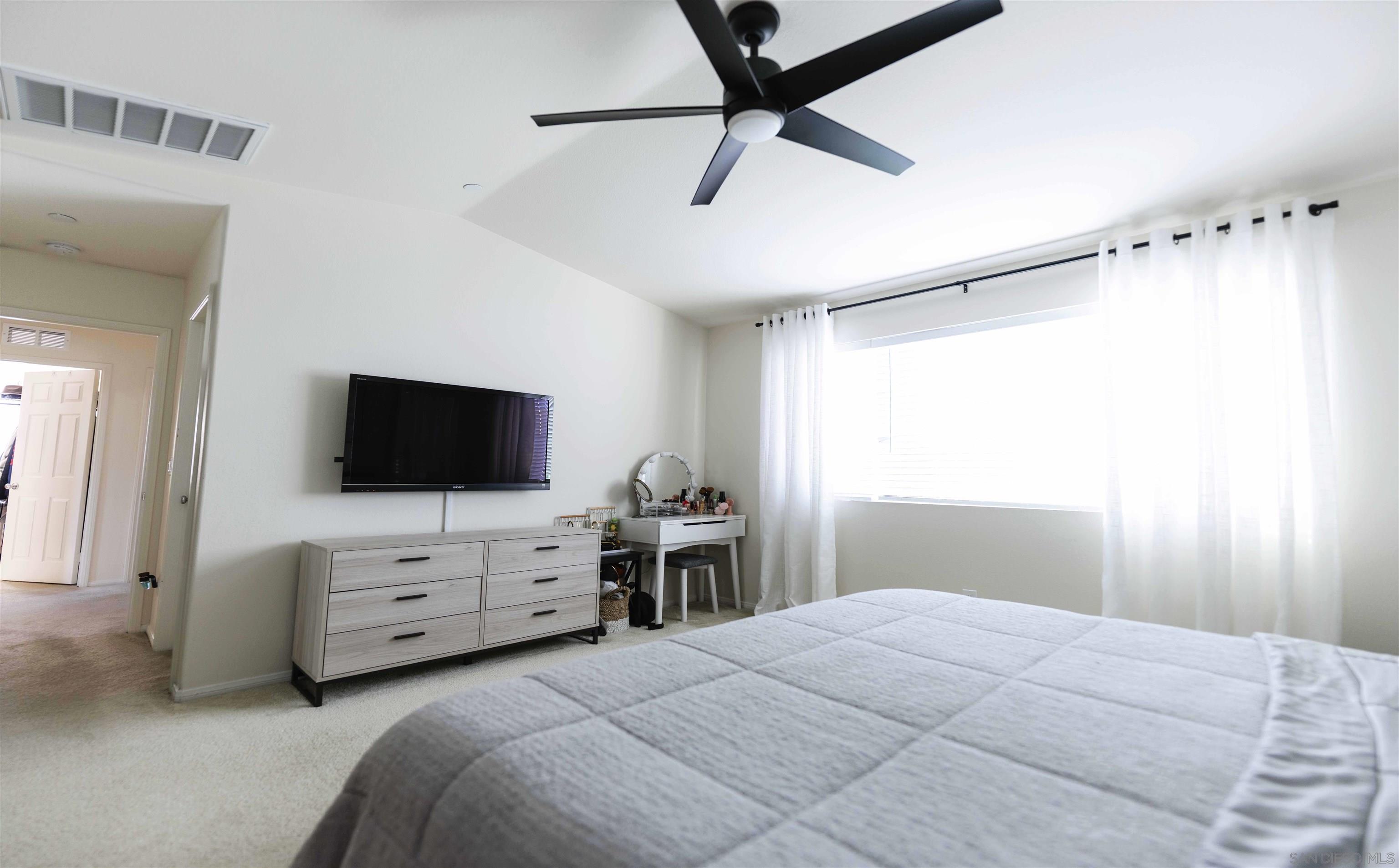 Detail Gallery Image 14 of 73 For 29137  Red Alder, Lake Elsinore,  CA 92530 - 3 Beds | 2/1 Baths