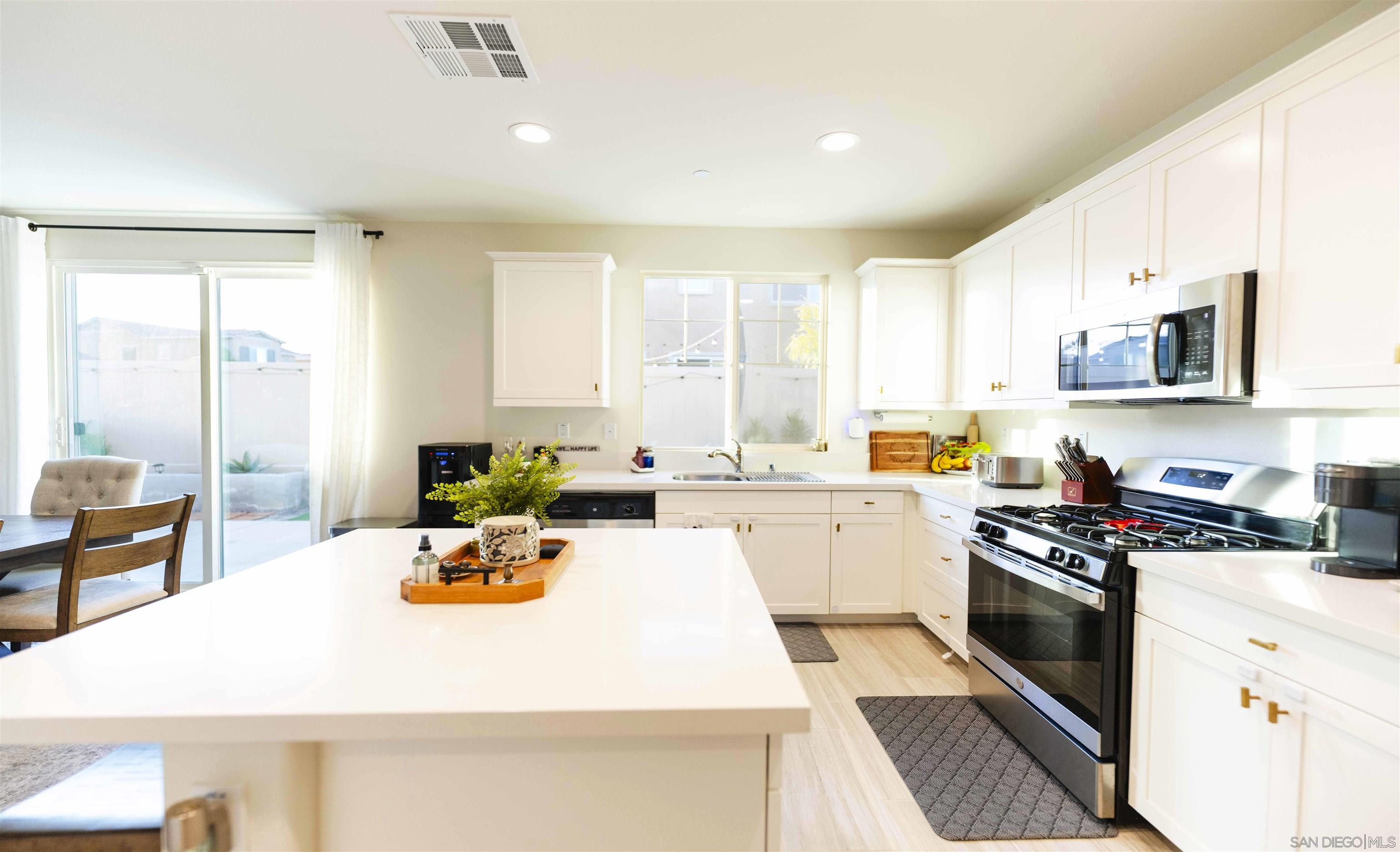 Detail Gallery Image 50 of 73 For 29137  Red Alder, Lake Elsinore,  CA 92530 - 3 Beds | 2/1 Baths