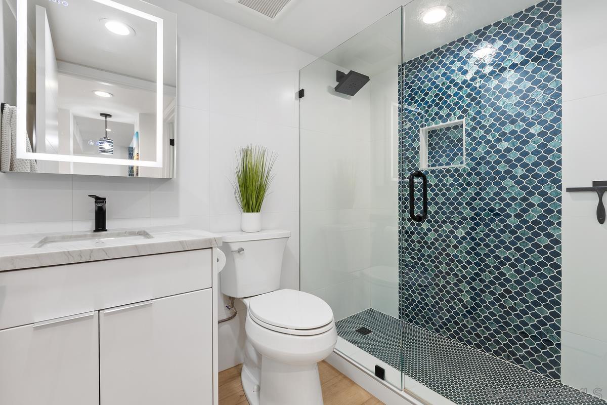 Detail Gallery Image 14 of 40 For 401 N Coast Hwy  #303,  Oceanside,  CA 92054 - 3 Beds | 3 Baths