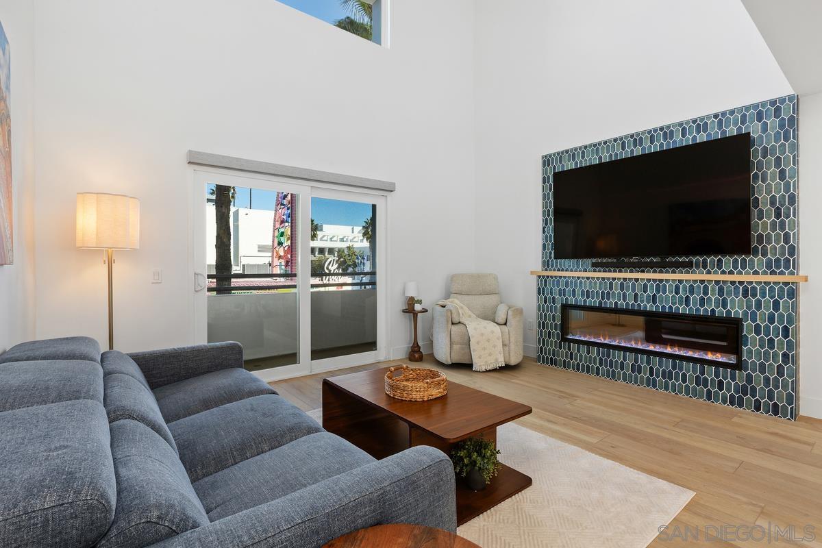 Detail Gallery Image 10 of 40 For 401 N Coast Hwy  #303,  Oceanside,  CA 92054 - 3 Beds | 3 Baths