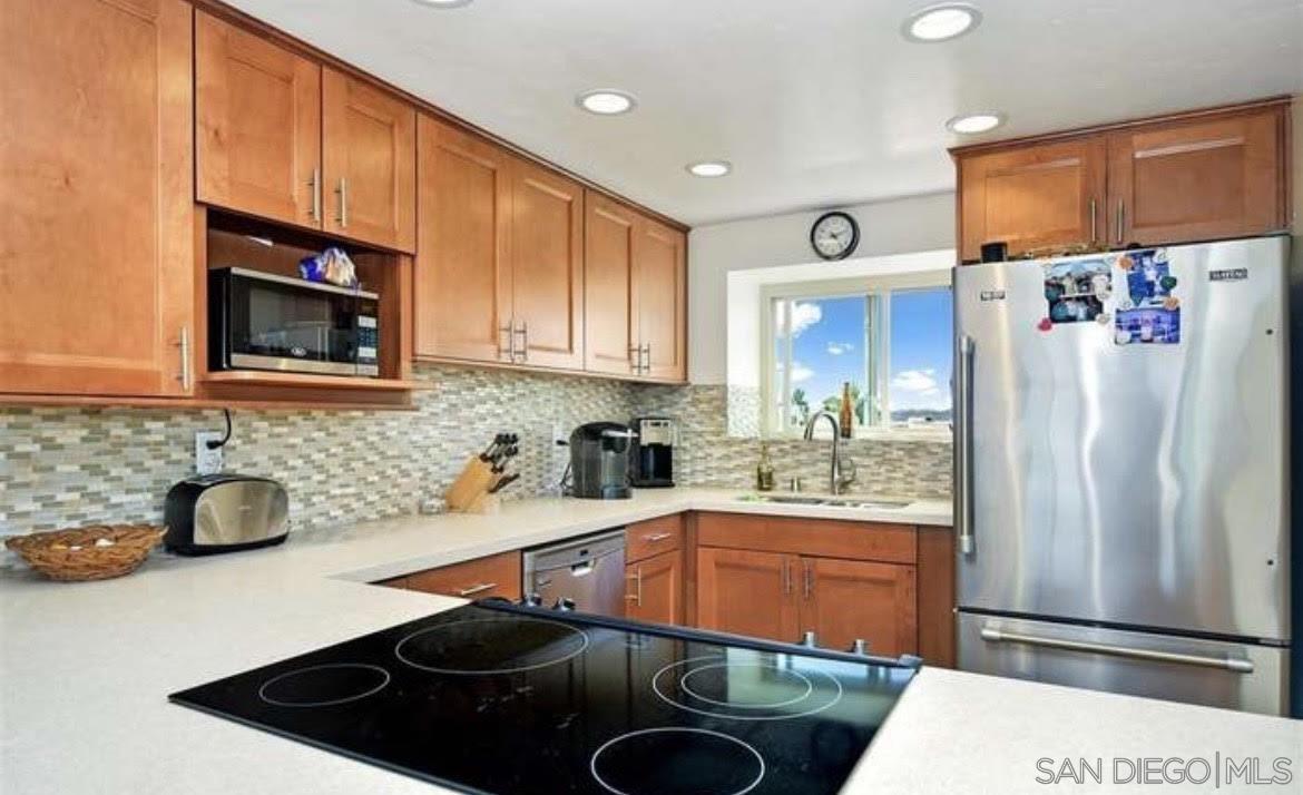 Detail Gallery Image 5 of 20 For 6371  Rancho Mission Rd  10, San Diego,  CA 92108 - 2 Beds | 2 Baths