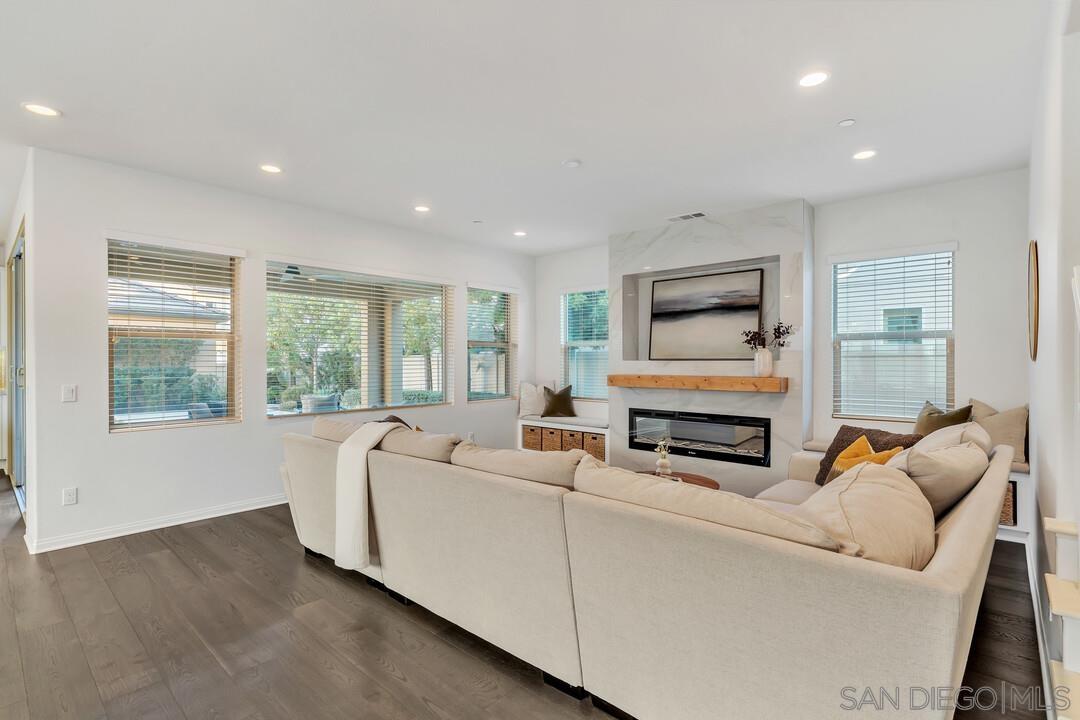 Detail Gallery Image 11 of 52 For 3035  Starry Night Dr, Escondido,  CA 92029 - 5 Beds | 4/1 Baths