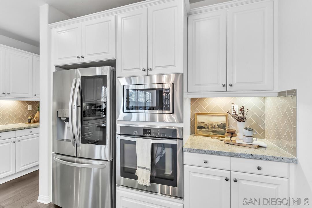 Detail Gallery Image 18 of 52 For 3035  Starry Night Dr, Escondido,  CA 92029 - 5 Beds | 4/1 Baths