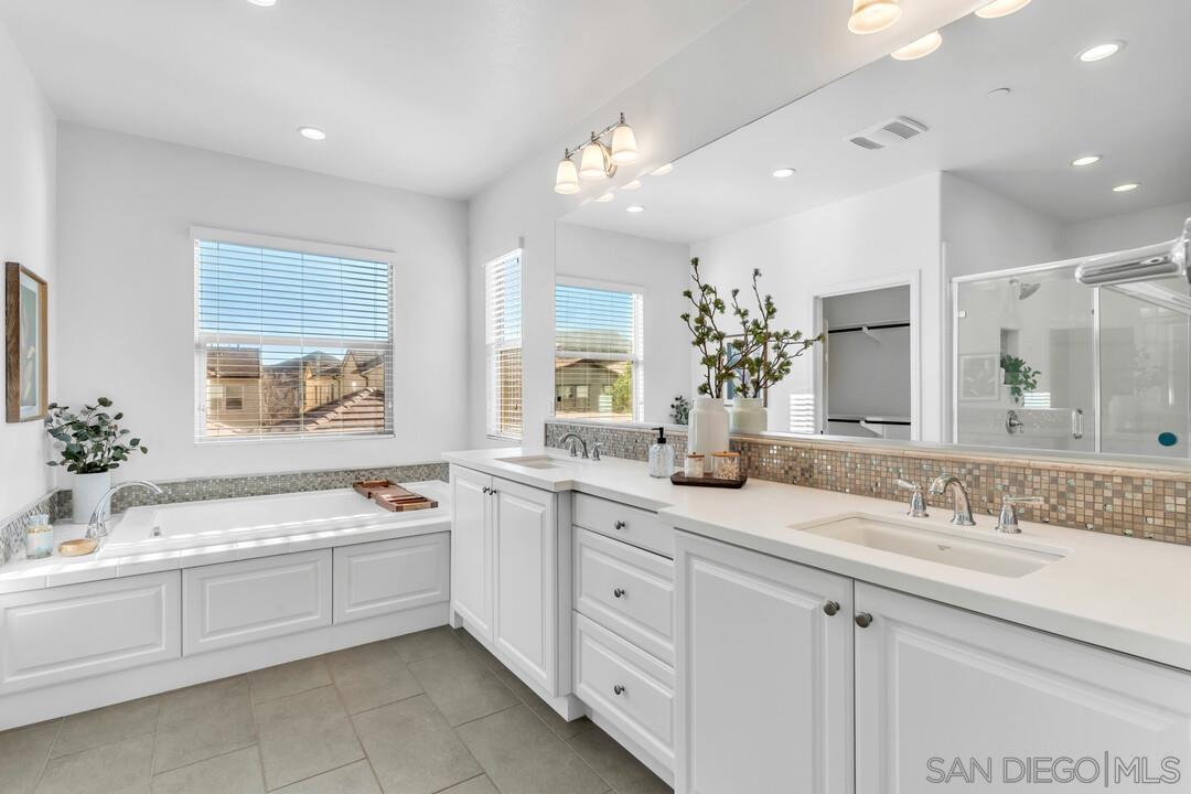 Detail Gallery Image 23 of 52 For 3035  Starry Night Dr, Escondido,  CA 92029 - 5 Beds | 4/1 Baths