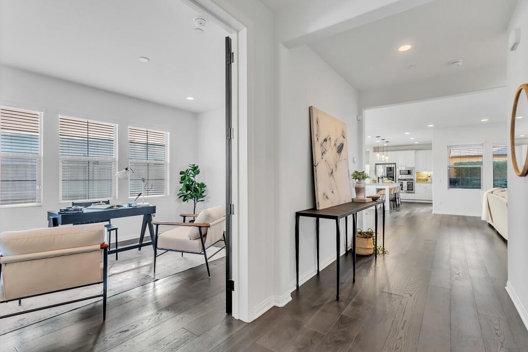 Detail Gallery Image 4 of 52 For 3035  Starry Night Dr, Escondido,  CA 92029 - 5 Beds | 4/1 Baths