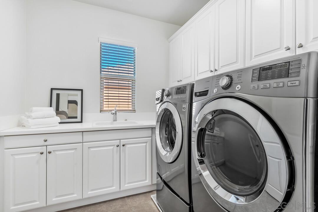 Detail Gallery Image 33 of 52 For 3035  Starry Night Dr, Escondido,  CA 92029 - 5 Beds | 4/1 Baths