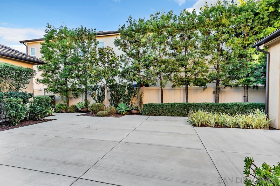 Detail Gallery Image 38 of 52 For 3035  Starry Night Dr, Escondido,  CA 92029 - 5 Beds | 4/1 Baths