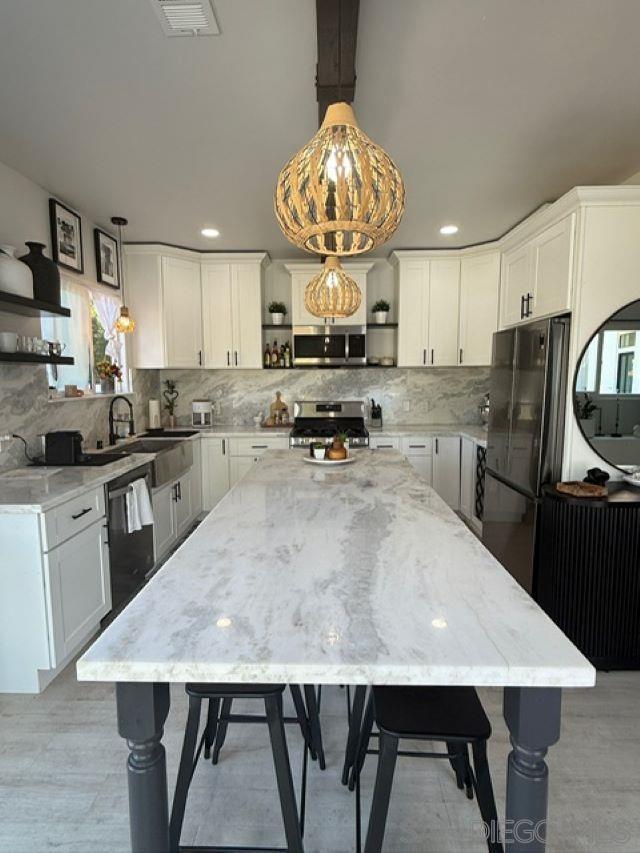 Detail Gallery Image 4 of 30 For 15851  Riparian Road, Poway,  CA 92064 - 1 Beds | 2 Baths