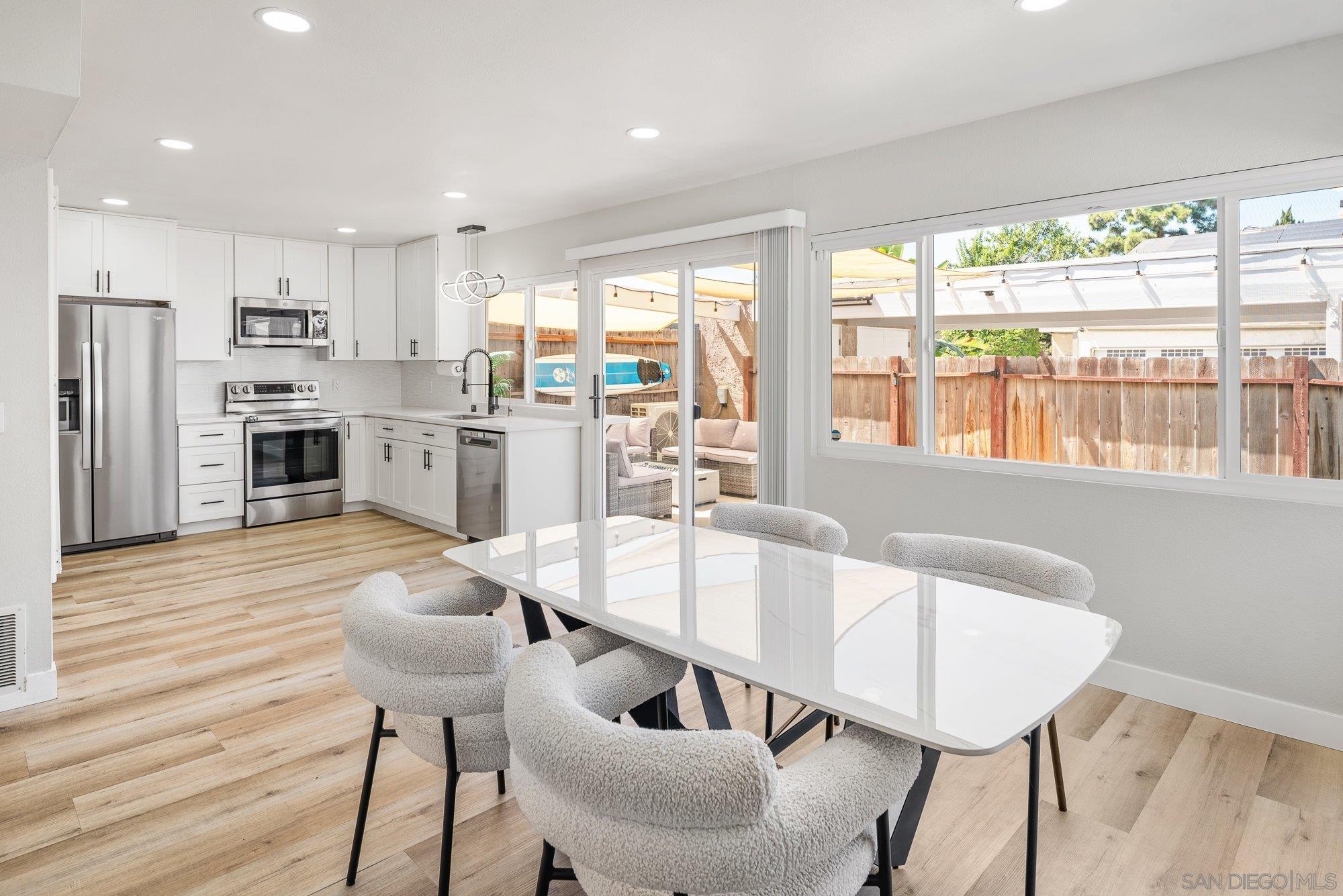 Detail Gallery Image 12 of 52 For 10690  Esmeraldas Drive, San Diego,  CA 92124 - 3 Beds | 1/1 Baths