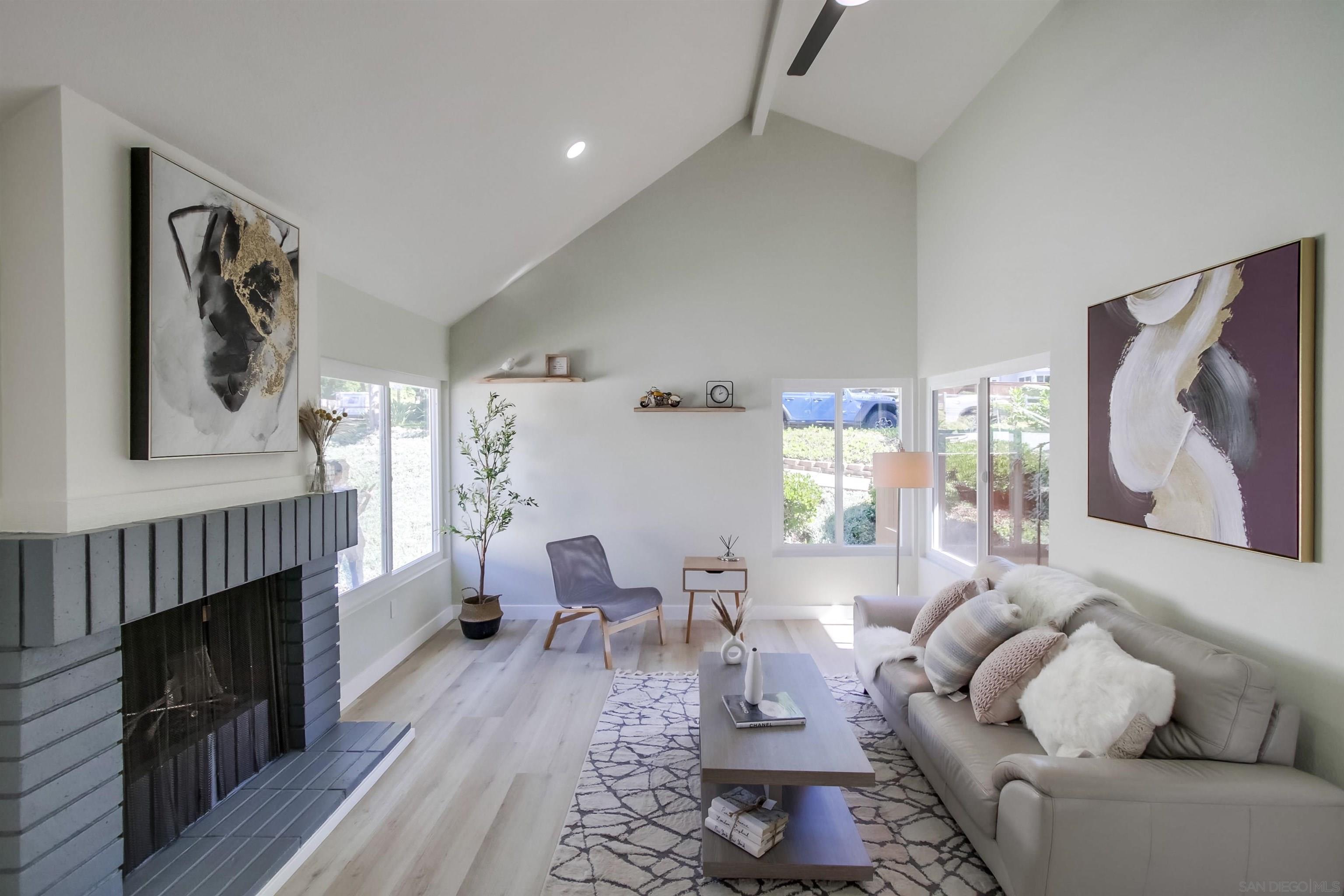 Detail Gallery Image 5 of 52 For 10690  Esmeraldas Drive, San Diego,  CA 92124 - 3 Beds | 1/1 Baths