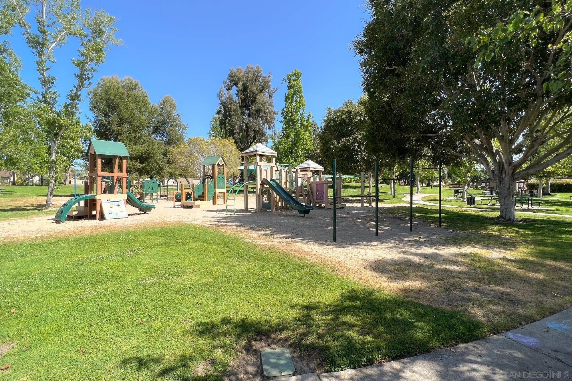 Detail Gallery Image 44 of 52 For 10690  Esmeraldas Drive, San Diego,  CA 92124 - 3 Beds | 1/1 Baths