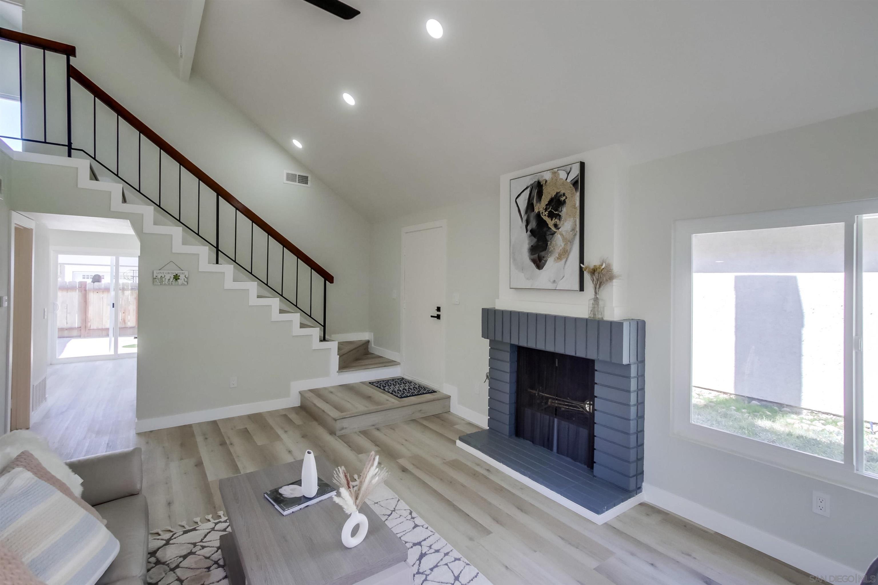 Detail Gallery Image 8 of 52 For 10690  Esmeraldas Drive, San Diego,  CA 92124 - 3 Beds | 1/1 Baths