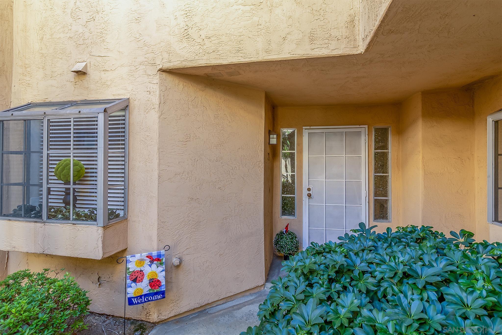 Detail Gallery Image 3 of 31 For 12038  Calle De Leon 71, El Cajon,  CA 92019 - 2 Beds | 2/1 Baths