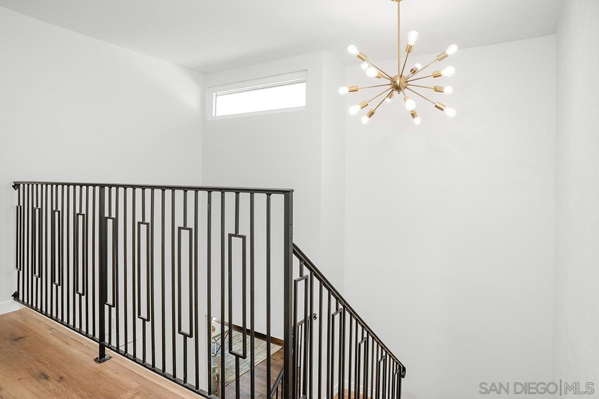 Detail Gallery Image 11 of 22 For 4566  Hancock Cir, Oceanside,  CA 92056 - 4 Beds | 3 Baths