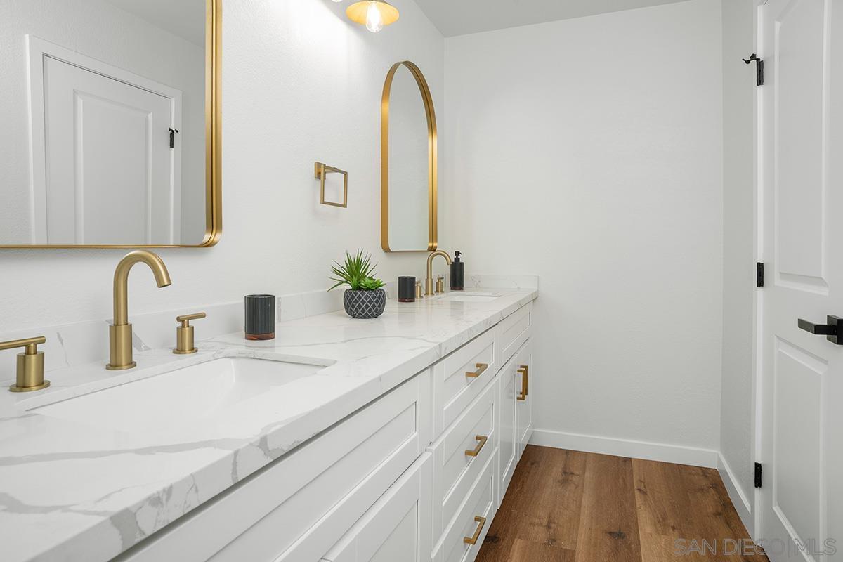 Detail Gallery Image 15 of 22 For 4566  Hancock Cir, Oceanside,  CA 92056 - 4 Beds | 3 Baths