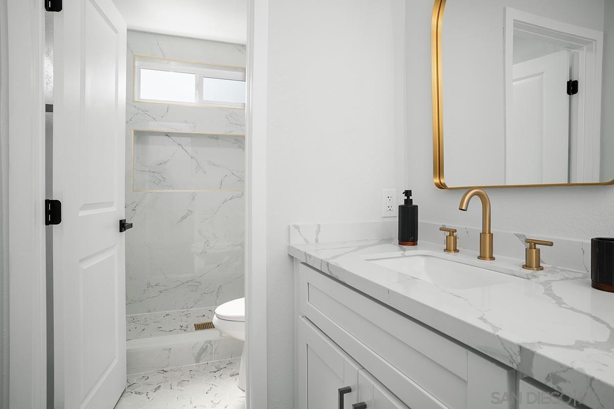 Detail Gallery Image 17 of 22 For 4566  Hancock Cir, Oceanside,  CA 92056 - 4 Beds | 3 Baths