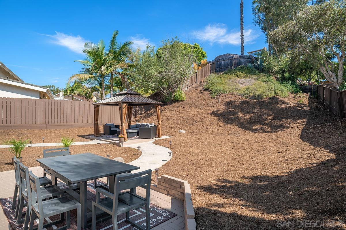 Detail Gallery Image 19 of 22 For 4566  Hancock Cir, Oceanside,  CA 92056 - 4 Beds | 3 Baths