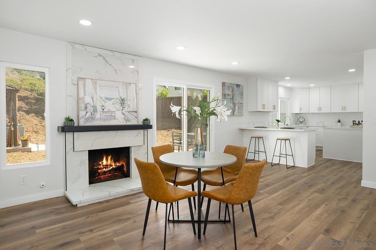 Detail Gallery Image 9 of 22 For 4566  Hancock Cir, Oceanside,  CA 92056 - 4 Beds | 3 Baths