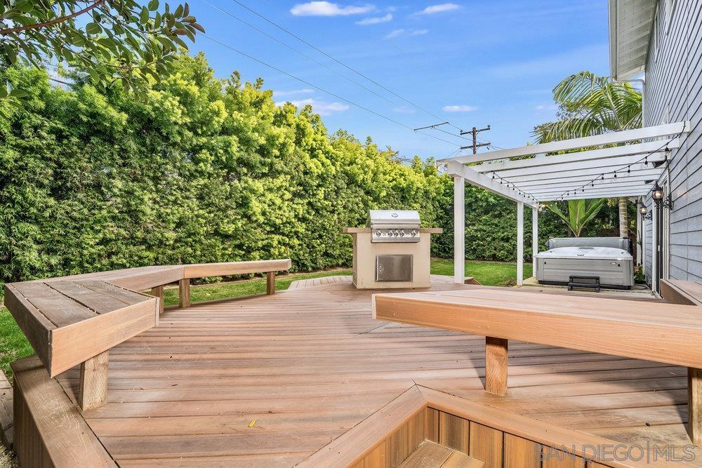 Detail Gallery Image 13 of 30 For 5247  Chelsea, La Jolla,  CA 92037 - 5 Beds | 3/1 Baths