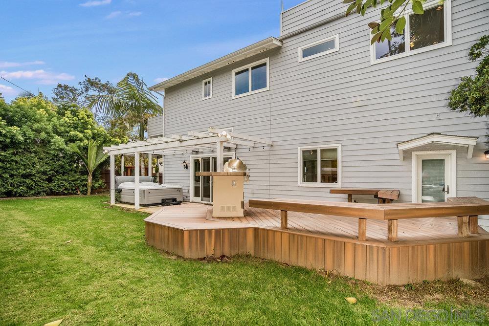 Detail Gallery Image 6 of 30 For 5247  Chelsea, La Jolla,  CA 92037 - 5 Beds | 3/1 Baths