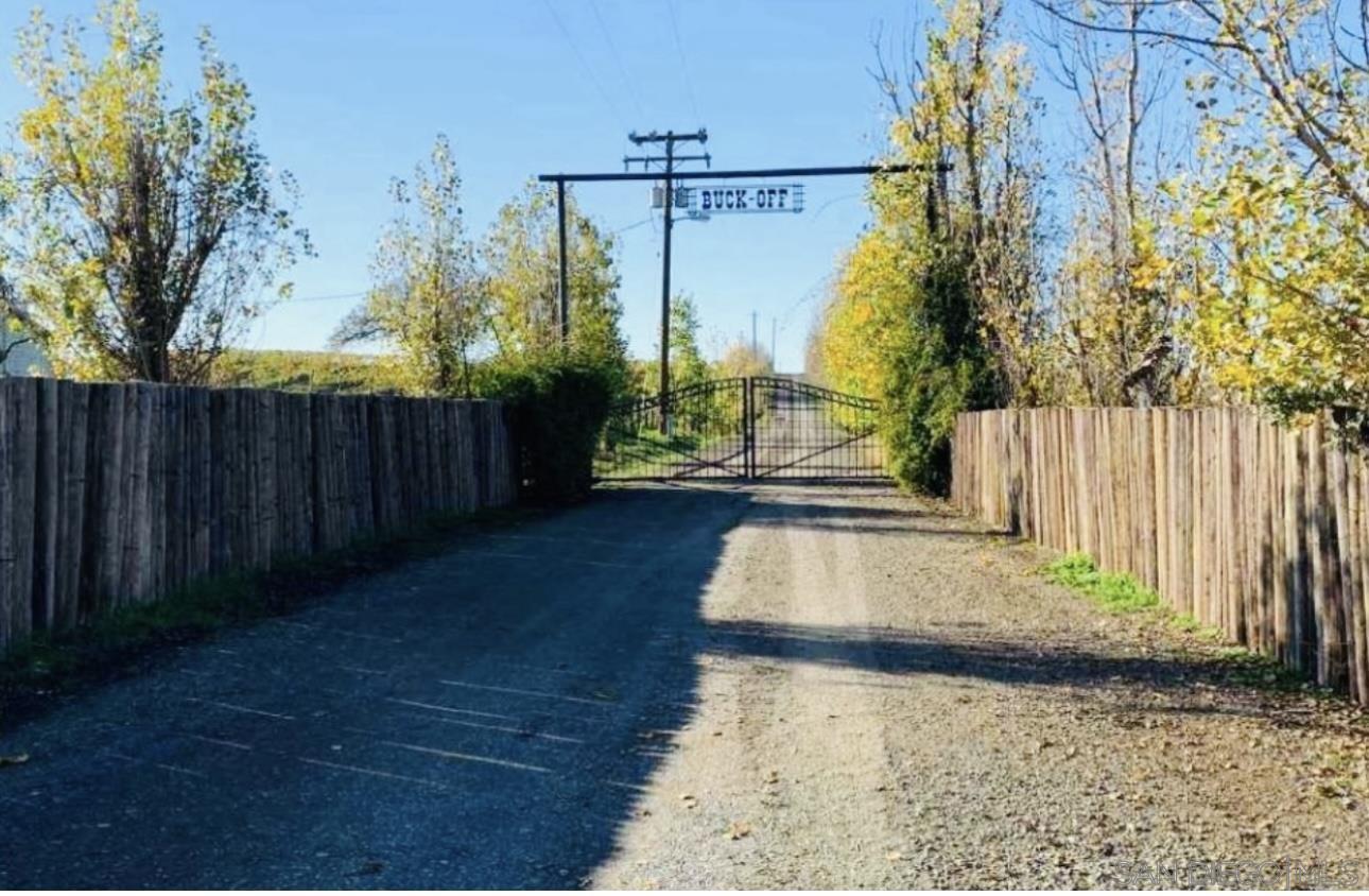 Detail Gallery Image 5 of 27 For 19901  Atkins Road, Lodi,  CA 95240 - 4 Beds | 3 Baths