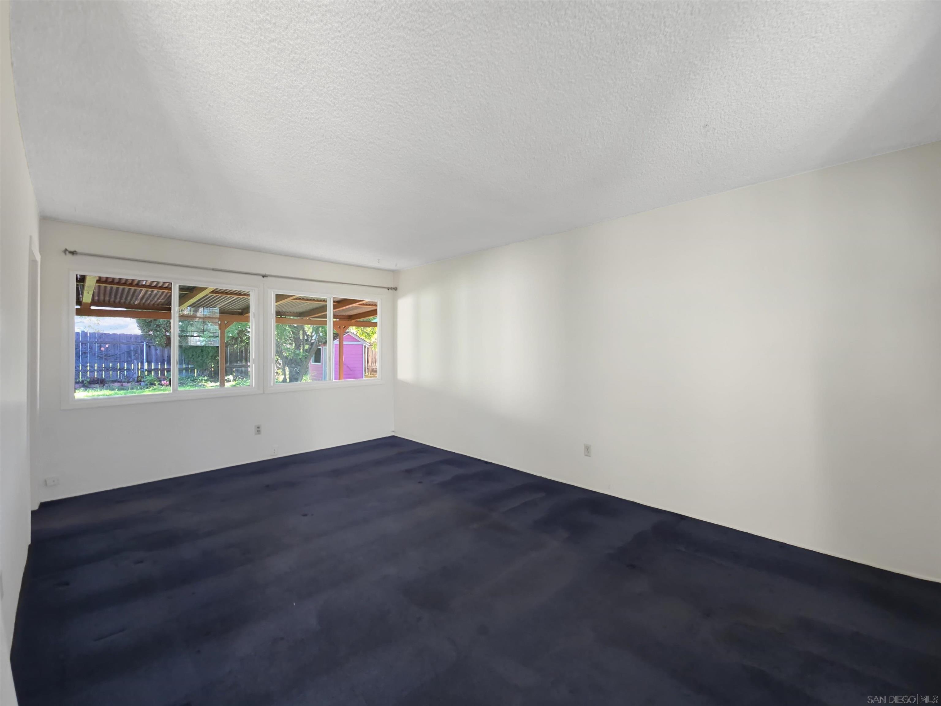 Detail Gallery Image 6 of 13 For 1693 N Mollison Ave, El Cajon,  CA 92021 - 3 Beds | 1 Baths